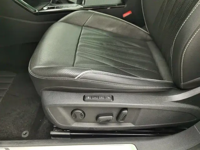 Volkswagen Passat — Фото автомобиля 20