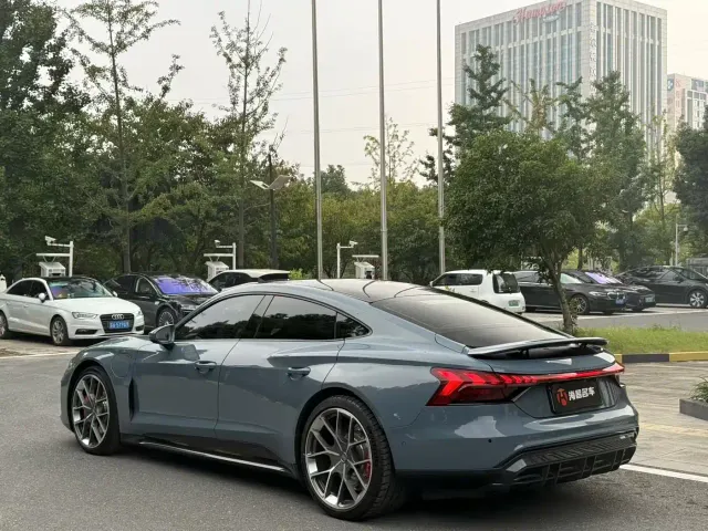 Audi RS e-tron GT — Фото автомобиля 4