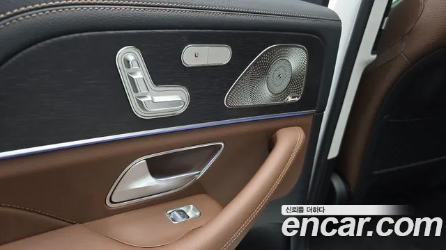 Mercedes-Benz GLE-Class — Фото автомобиля 16