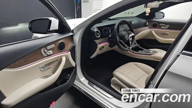 Mercedes-Benz E-Class — Фото автомобиля 9