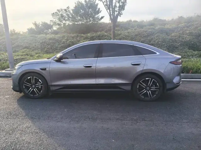 BYD Qin L — Фото автомобиля 3