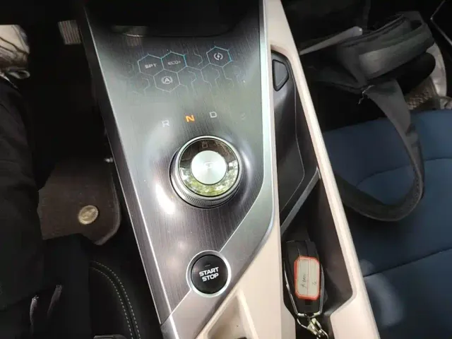 Geely Geometry A — Фото автомобиля 9