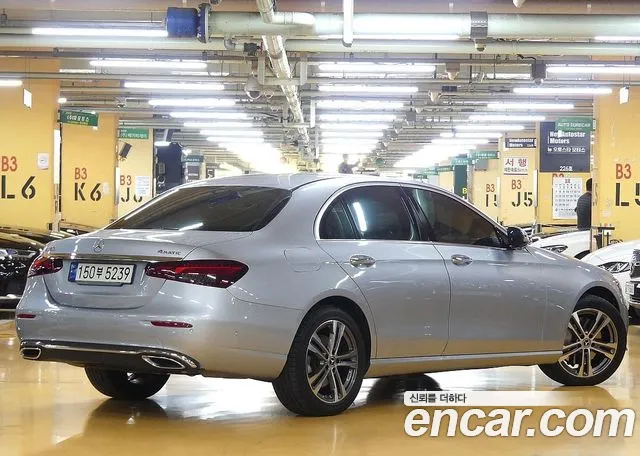 Mercedes-Benz E-Class E-класс W213 E350 4MATIC Avantgarde — Фото автомобиля 2