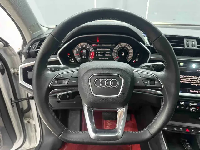 Audi Q3 — Фото автомобиля 11
