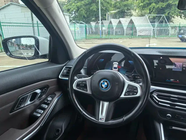 BMW i3 — Фото автомобиля 15