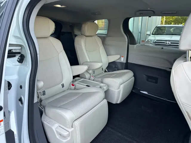Toyota Granvia — Фото автомобиля 6