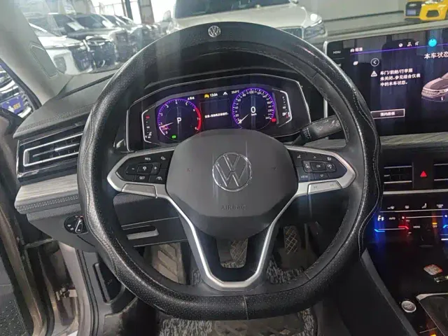 Volkswagen Sagitar — Фото автомобиля 15