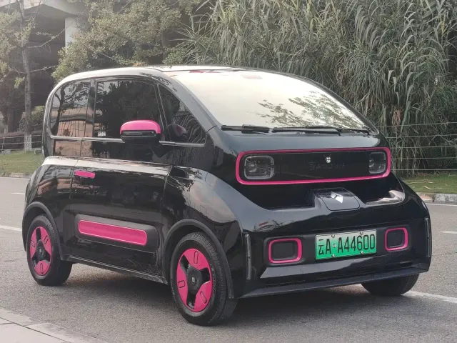Baojun KiWi EV — Фото автомобиля 3