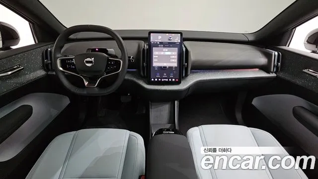 Volvo EX30 — Фото автомобиля 10
