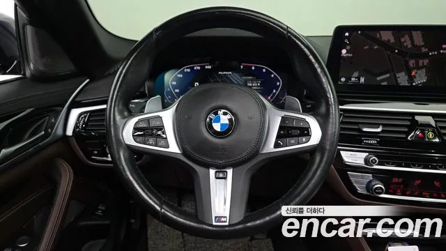 BMW 5-Series — Фото автомобиля 13