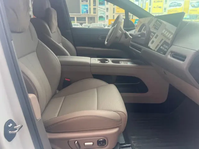 Li Auto i6 — Фото автомобиля 9