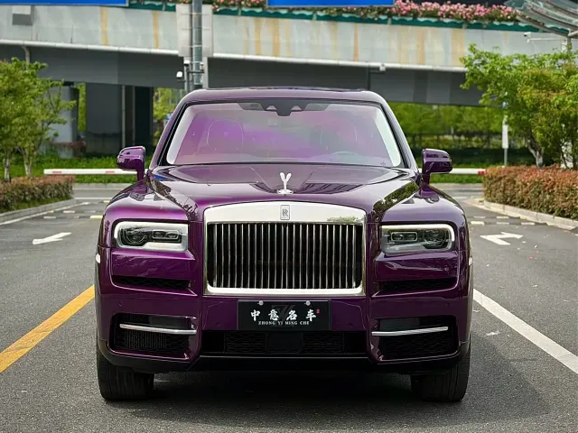 Rolls-Royce Cullinan — Фото автомобиля 2