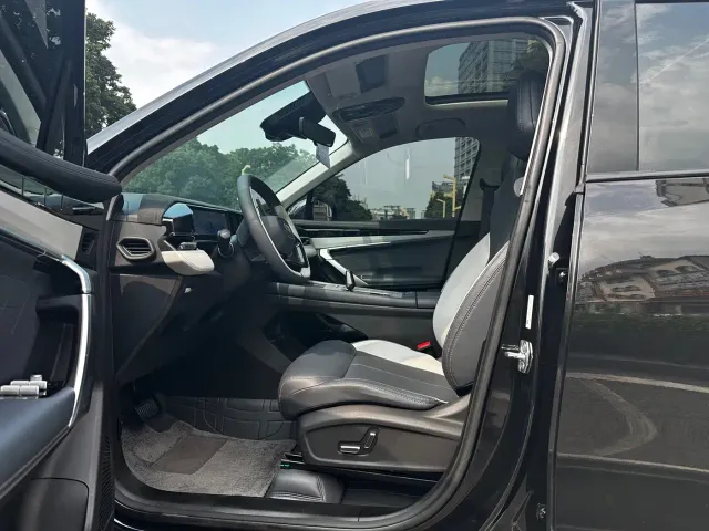 Geely Boyue L — Фото автомобиля 7