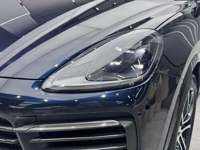 Porsche Cayenne — Фото автомобиля 4