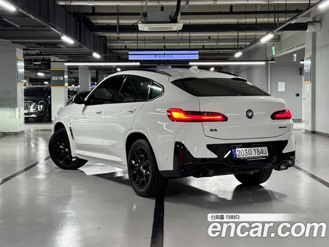 BMW X4 xDrive20i M Sport Pro — Фото автомобиля 2