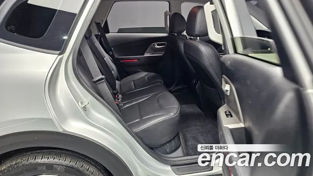 Kia Niro — Фото автомобиля 12