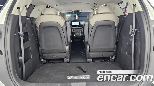 Kia Carnival Generation 4 — Фото автомобиля 20