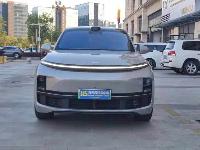 Li Auto L9 — Фото автомобиля 2