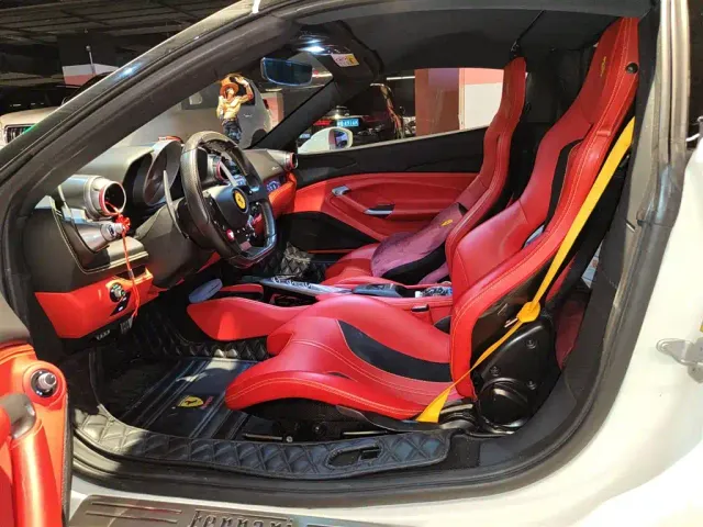Ferrari F8 — Фото автомобиля 5