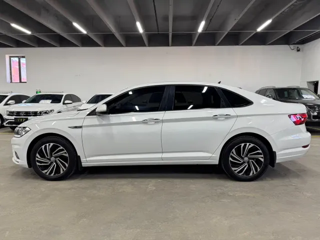 Volkswagen Sagitar — Фото автомобиля 4