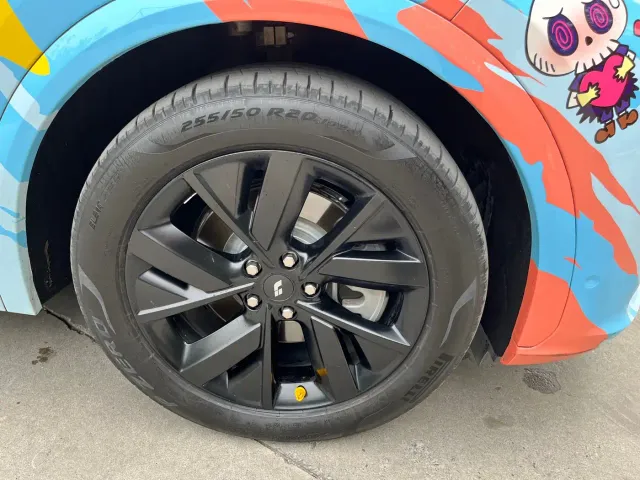 Li Auto L7 — Фото автомобиля 22