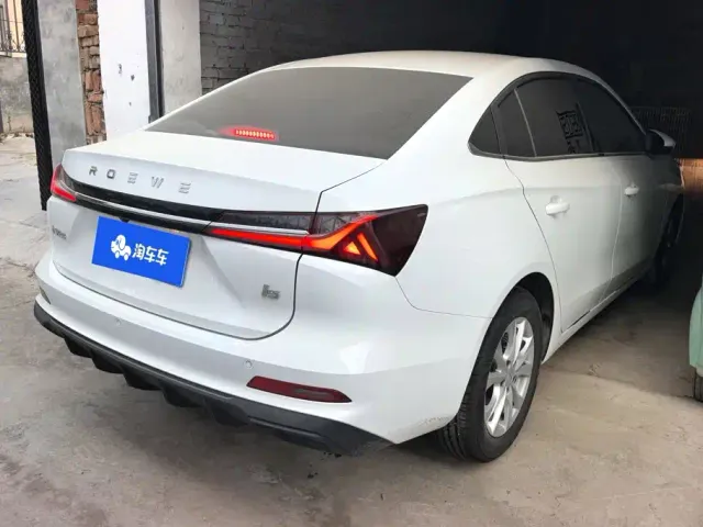 Roewe i5 — Фото автомобиля 3