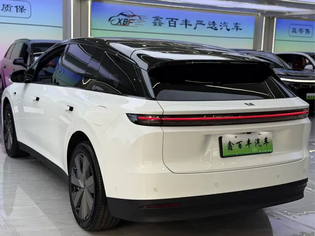 Li Auto i6 — Фото автомобиля 10
