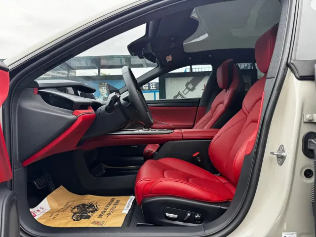 Xiaomi Auto Xiaomi SU7 2024 RWD Ultra Long Range Advanced Smart Driving Pro Edition — Фото автомобиля 21