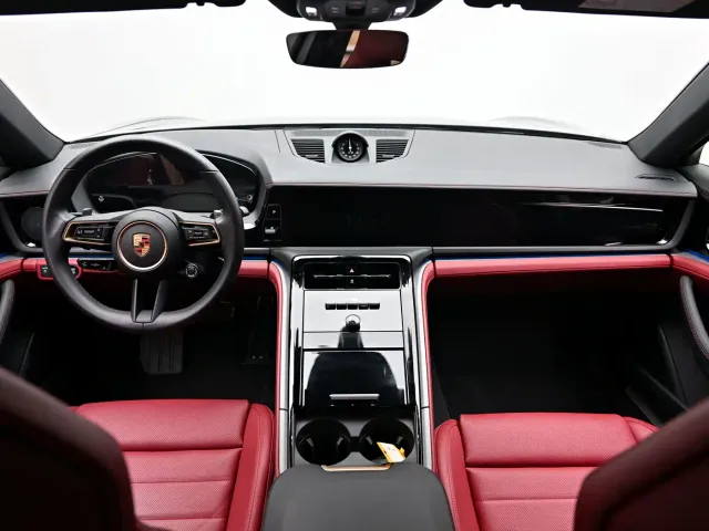 Porsche Panamera — Фото автомобиля 12