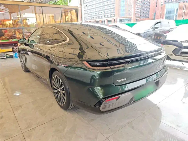 Geely Galaxy Xingyao 8 — Фото автомобиля 4
