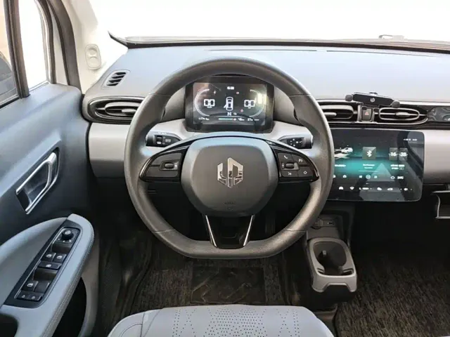 Leapmotor T03 — Фото автомобиля 10