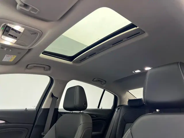 Buick Regal — Фото автомобиля 15