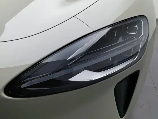 Xiaomi SU7 — Фото автомобиля 7