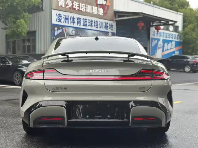 Xiaomi SU7 — Фото автомобиля 8