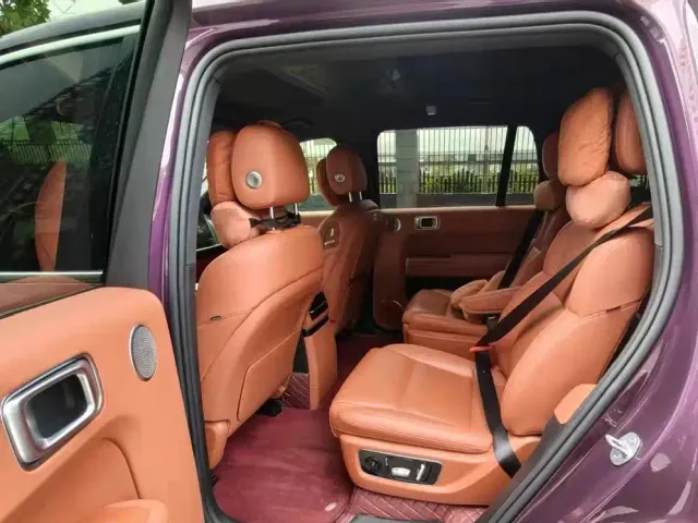 Li Auto L9 — Фото автомобиля 4