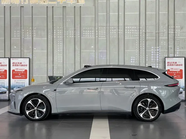 Nio ET5 Touring — Фото автомобиля 4