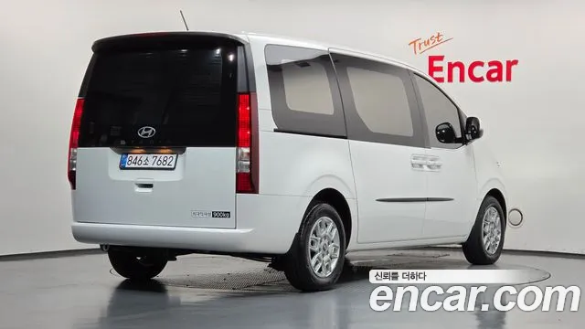 Hyundai Staria — Фото автомобиля 2