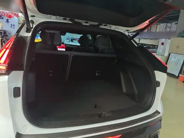 Geely Boyue — Фото автомобиля 18