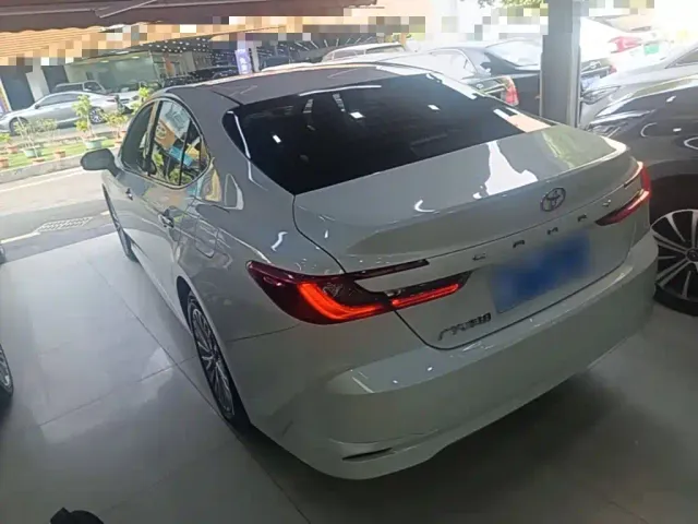 Toyota Camry — Фото автомобиля 4