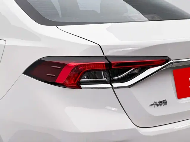 Toyota Corolla — Фото автомобиля 9