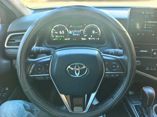 Toyota Camry — Фото автомобиля 11