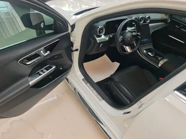 Mercedes-Benz C-Class — Фото автомобиля 15