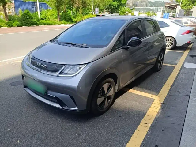 Фотография автомобиля — BYD Dolphin
