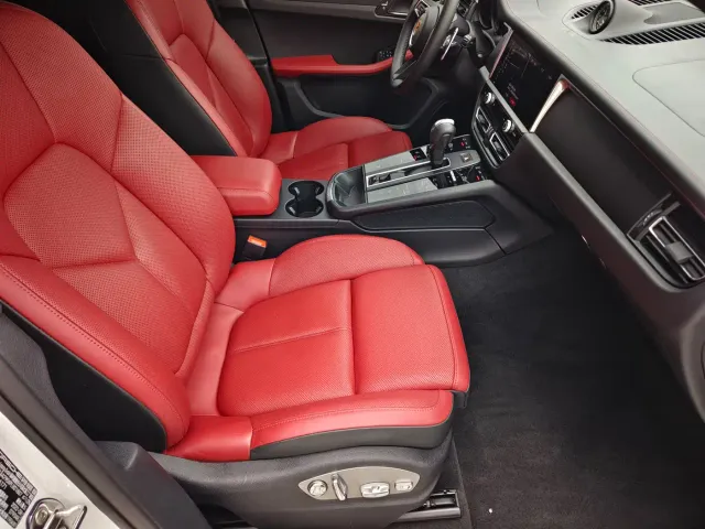 Porsche Macan — Фото автомобиля 13