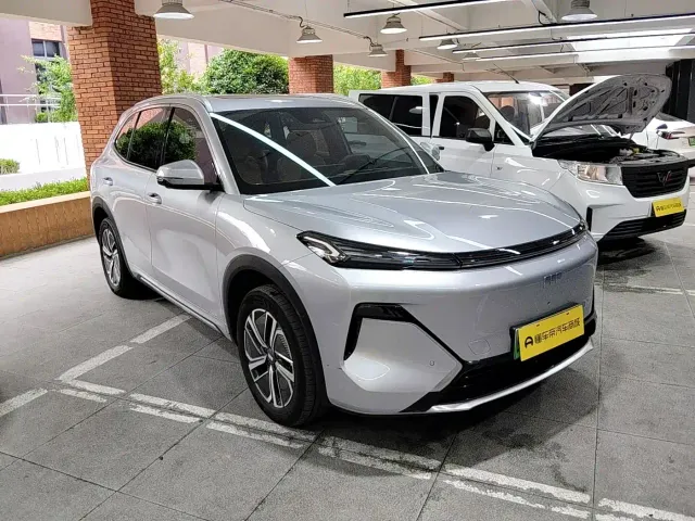 Geely Galaxy Starship 7 EM-i — Фото автомобиля 6