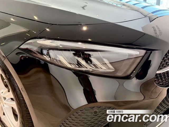 Mercedes-Benz A-Class W177 — Фото автомобиля 11