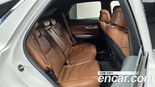 Genesis GV70 — Фото автомобиля 17