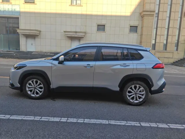 Toyota Frontlander — Фото автомобиля 4