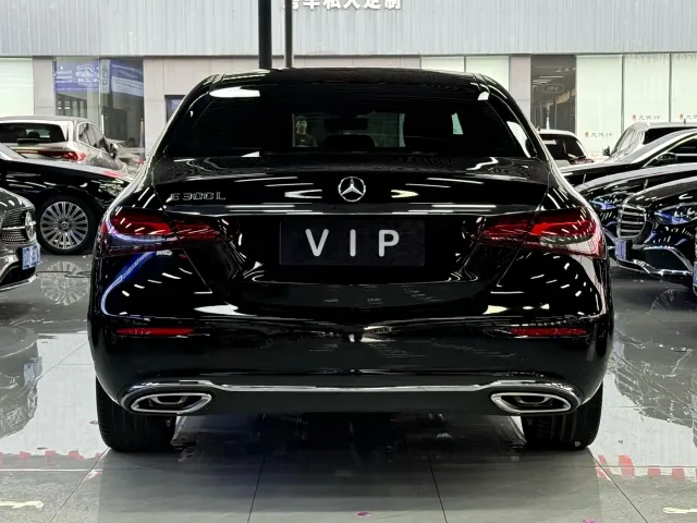 Mercedes-Benz E-Class — Фото автомобиля 13