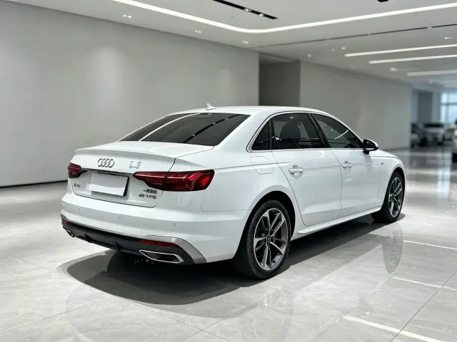 Audi A4L — Фото автомобиля 4
